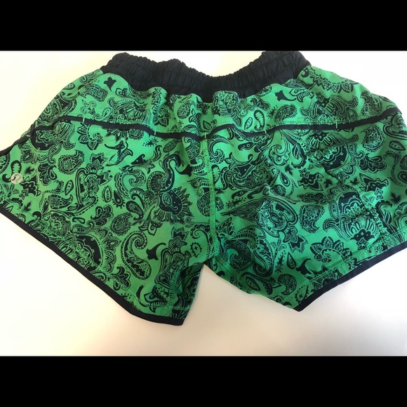 Lululemon Shake & Break Shorts - Picture 5 of 6